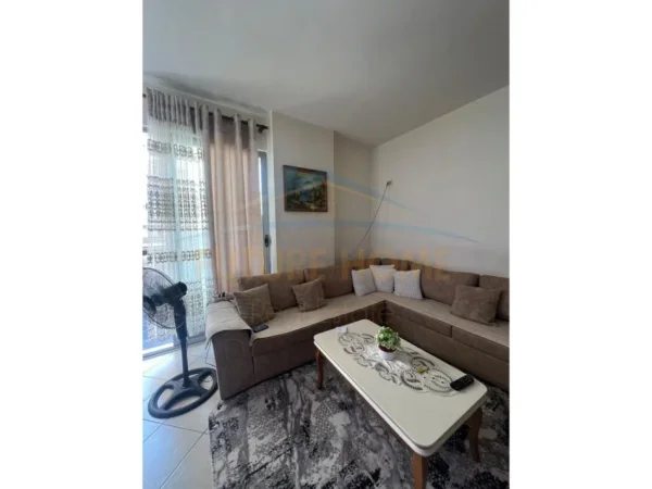 Tirane, shes apartament 1+1+Ballkon Kati 1, 66 m² 75.000 € (unaza e re)