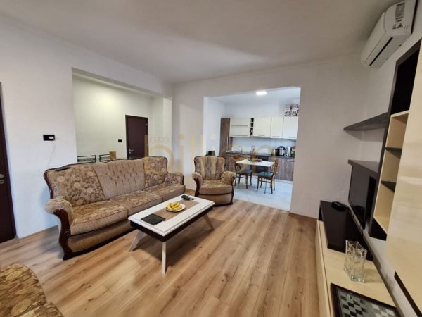 Tirane, jepet me qera shtepi 2+1 Kati 1, 110 m² 800 € (Laprake, Tirana, Albania)