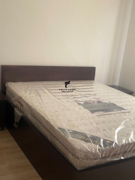Tirane, jepet me qera apartament 3+1 Kati 3, 125 m² 650 € (QENDER)