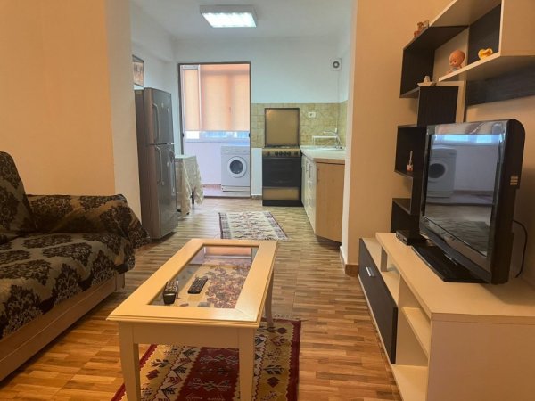 Tirane, jepet me qera apartament 1+1+Aneks Kati 2, 50 m² 500 € (Rr Vaso Pasha)