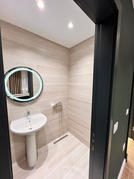 Tirane, jepet me qera apartament 2+1 Kati 7, 100 m² 1.300 € (Kopshti Botanik)