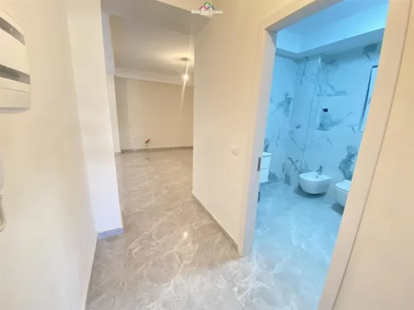 Tirane, shes apartament 2+1 Kati 3, 106 m² 306.000 € (QENDER)