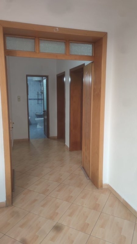 Tirane, jepet me qera shtepi 2+1+Ballkon Kati 1, 90 m² 300 € (Don Bosko , te restorant gjeli)