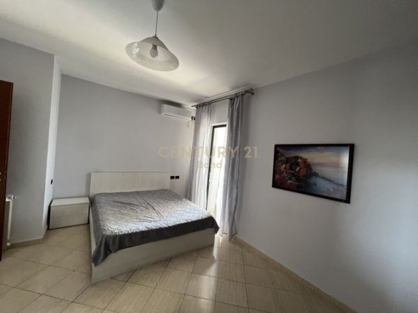 Tirane, jepet me qera apartament 2+1 Kati 4, 129 m² 700 € (tregu elektrik)