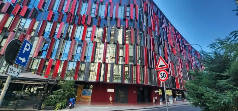 Tirane, shitet dyqan Kati 0, 80 m² 