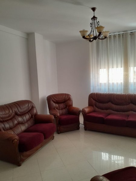 Tirane, jepet me qera apartament 2+1 Kati 5, 70 m² 500 € (Rruga e eElbasanit)