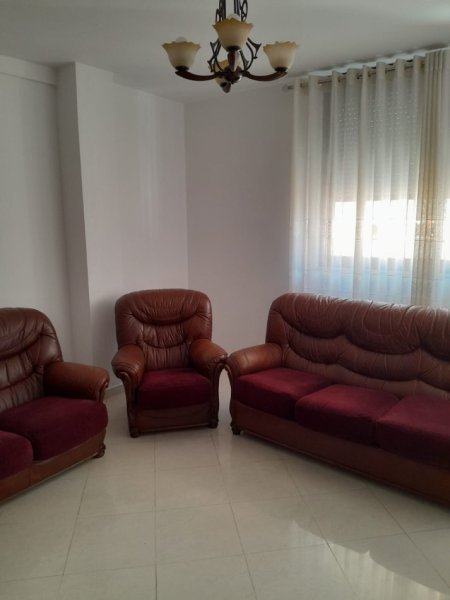 Tirane, jepet me qera apartament 2+1 Kati 5, 70 m² 500 € (Rruga e eElbasanit)