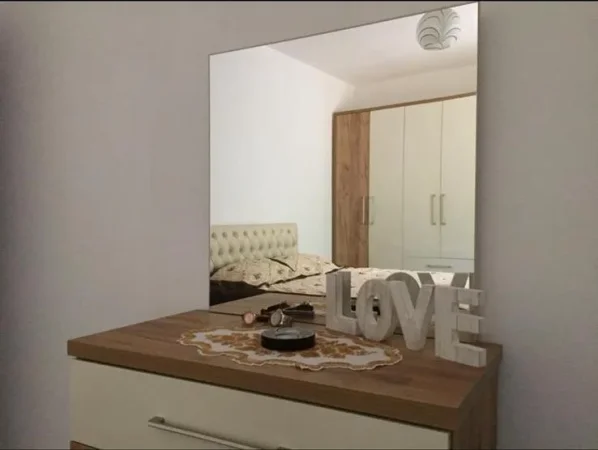 Tirane, jepet me qera Vile 3+1 Kati 1, 340 m² 700 € (Rruga Gramoz Pashko)
