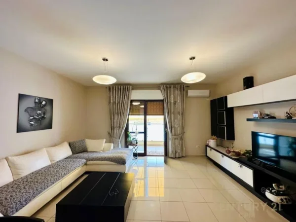 Tirane, shes apartament 1+1+Aneks+Ballkon Kati 6, 83 m² 166.000 € (KOMUNA E PARISIT)