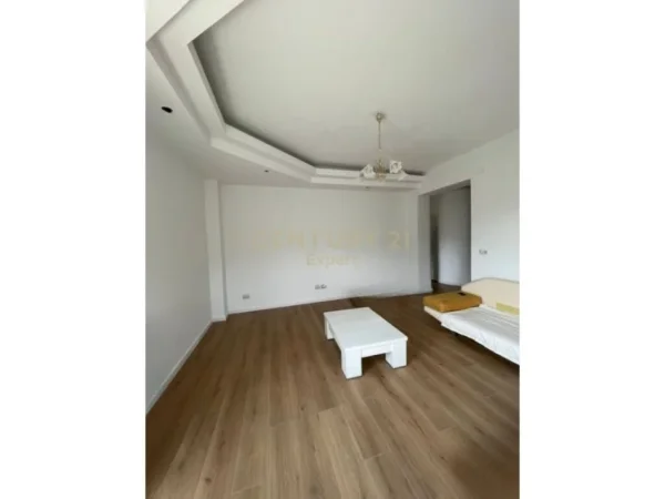 Tirane, shes apartament 2+1+Aneks+Ballkon Kati 5, 96 m² 170.000 € (MARTERNITETI I RI)