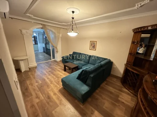 Tirane, shes apartament 3+1+Ballkon , 110 m² 250.000 € (Rr.Margarita Tutulani)