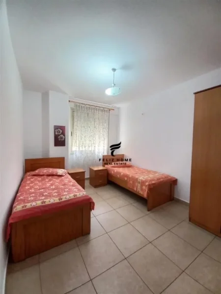 Tirane, jepet me qera apartament 2+1 Kati 7, 110 m² 600 € (SELVIA)