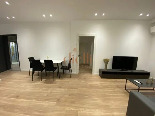 Tirane, shitet apartament 2+1+Ballkon, 110 m² (Tirana Garden Building, ne Rrugen e Kavajes)