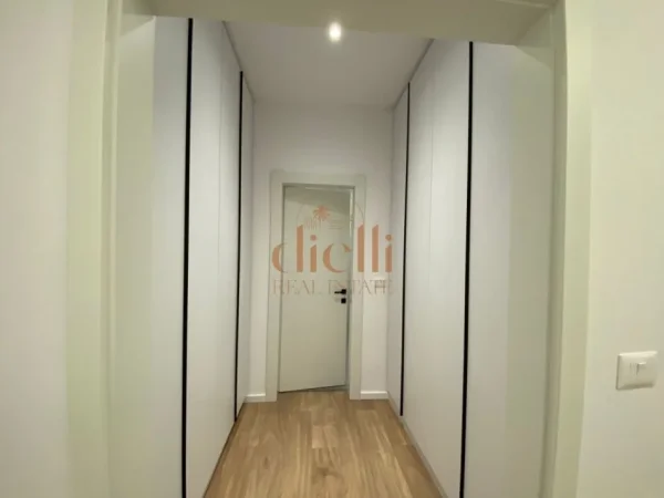 Tirane, shitet apartament 2+1+Ballkon, 110 m² (Tirana Garden Building, ne Rrugen e Kavajes)