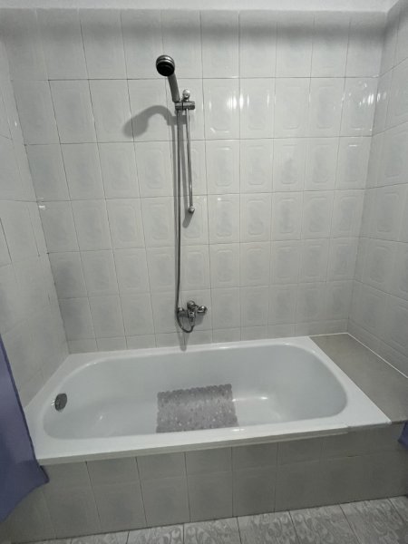 Tirane, jepet me qera shtepi 2+1+Ballkon Kati 1, 110 m² 500 € (Kristina Koljaka, 150m larg spitalit Amerikan 2, Tirane)