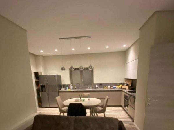 Tirane, jepet me qera apartament 2+1+BLK Kati 5, 100 m² 630 Euro (Ministria e Jashtme)
