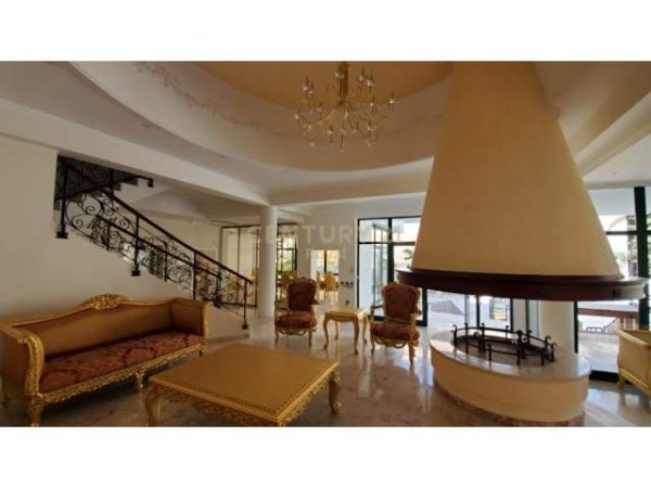 JEPET ME QIRA VILE LUKSOZE PRANE LIQENIT TE TIRANES, Kati 5, 1.166 m²