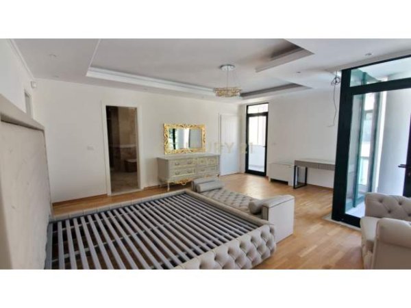 JEPET ME QIRA VILE LUKSOZE PRANE LIQENIT TE TIRANES, Kati 5, 1.166 m²