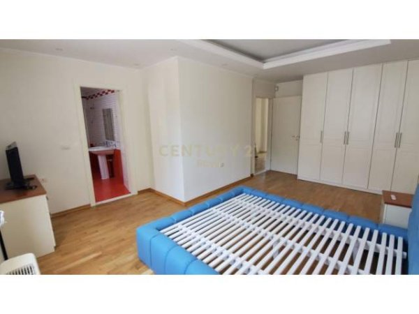 JEPET ME QIRA VILE LUKSOZE PRANE LIQENIT TE TIRANES, Kati 5, 1.166 m²