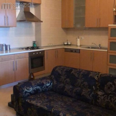 Tirane, jepet me qera apartament 2+1+BLK Kati 5, 110 m² 550 Euro (Rruga ''Frederik Shiroka'')