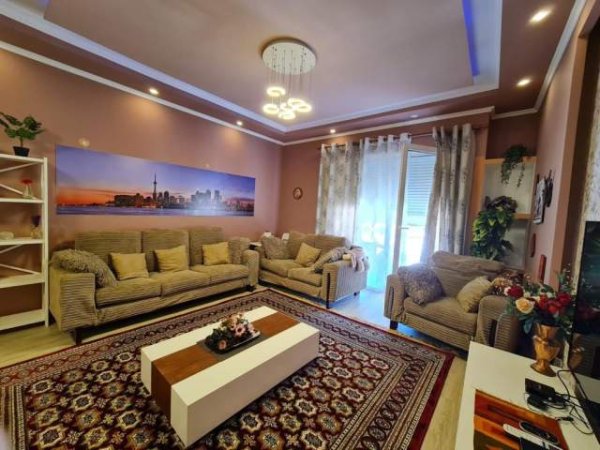 Tirane, jepet me qira apartament 2+1+BLK Kati 5, 85 m² 600 Euro