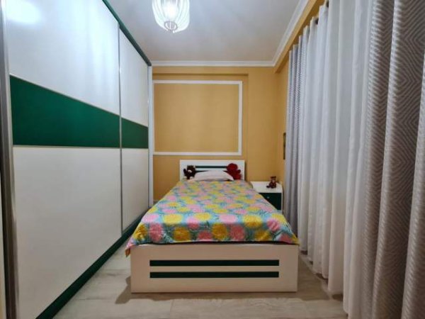Tirane, jepet me qira apartament 2+1+BLK Kati 5, 85 m² 600 Euro