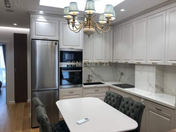 Tirane, jap me qera apartament 1+1+BLK Kati 4, 71 m² 600 Euro (pazari ri)