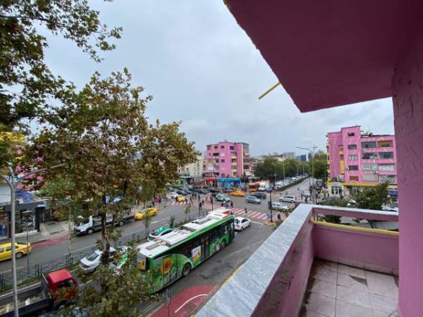 Tirane, jepet me qera apartament 3+1+BLK Kati 3, 105 m² 450 Euro (21 Dhjetori)