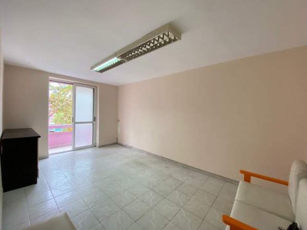 Tirane, jepet me qera apartament 3+1+BLK Kati 3, 105 m² 450 Euro (21 Dhjetori)