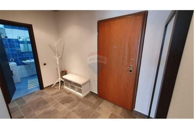 Tirane, jepet me qera apartament 2+1 140 m² 1.200 Euro (VESA CENTER)
