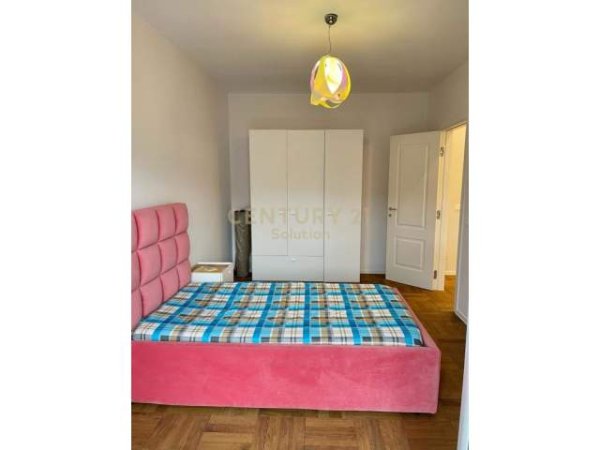 Tirane, jepet me qera apartament 2+1 Kati 3, 100 m² 460 Euro (Prane Kristal Center, Shkolla ''At Zef Pellumbi")