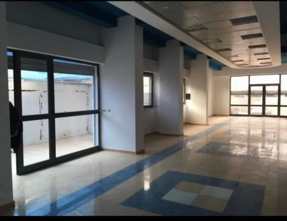 Tirane, Qera Ambient 180 m² 65.000 Leke