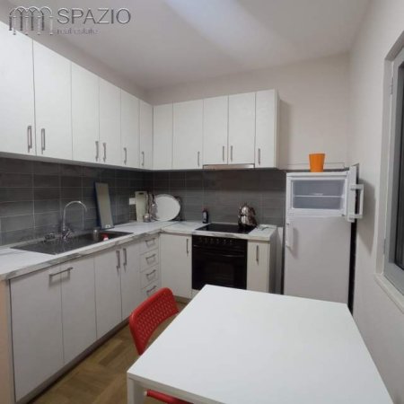 Tirane, jepet me qera apartament 2+1+BLK Kati 3, 100 m² 500 Euro (Komuna e Parisit)