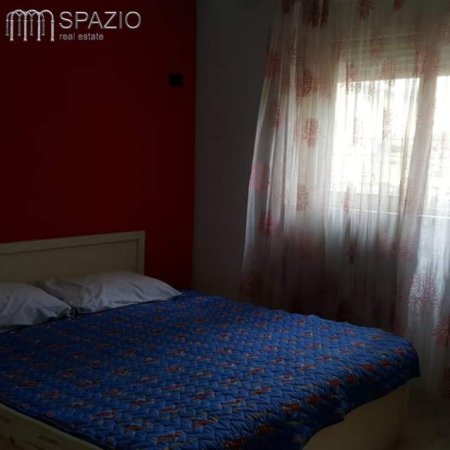Tirane, jepet me qera apartament 2+1+BLK Kati 1, 70 m² 500 Euro (Rruga ''Vace Zela'')
