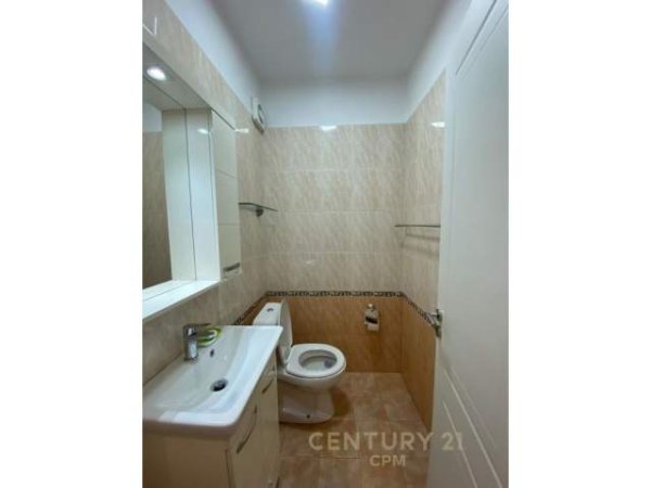 Tirane, jap me qera apartament 2+1+A+BLK Kati 14, 122 m² 850 Euro (ish ekspozita)