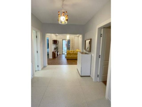 Tirane, jepet me qera apartament 2+1 Kati 3, 100 m² 460 Euro (Prane Kristal Center, Shkolla ''At Zef Pellumbi")