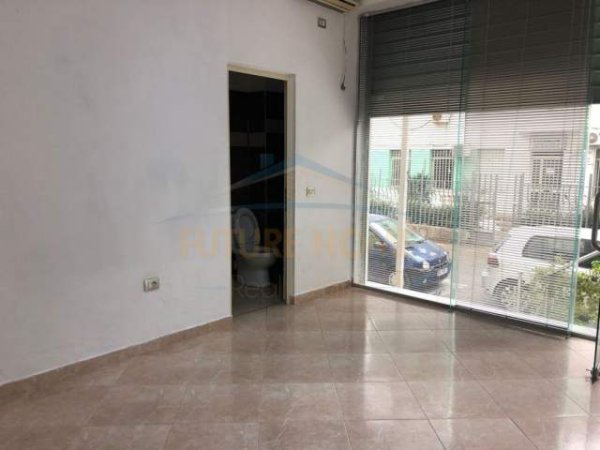 Durres, shitet dyqan Kati 0, 31 m² 46.000 Euro (Muzeu i Dëshmorëve)