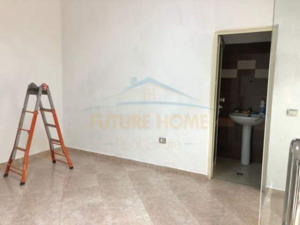 Durres, shitet dyqan Kati 0, 31 m² 46.000 Euro (Muzeu i Dëshmorëve)