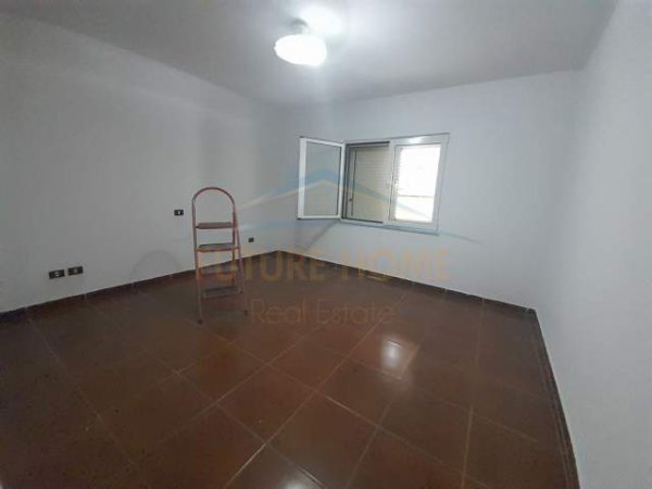 Durres, shitet apartament 2+1+BLK Kati 0, 150 m² 112.000 Euro (Muzeu i Dëshmorëve)