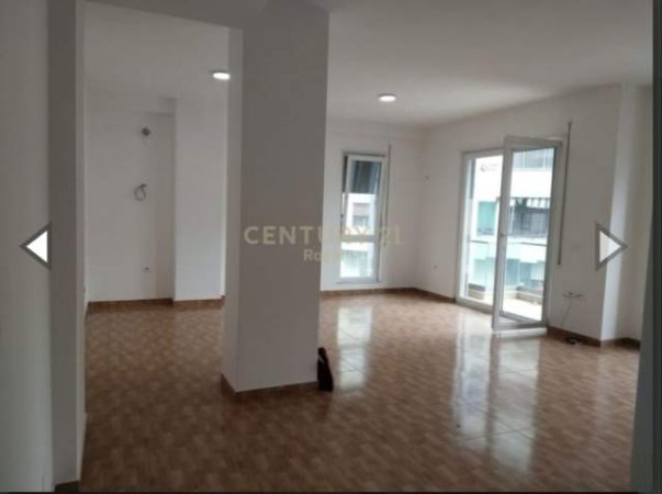 Tirane, jepet me qera 1+1+BLK Kati 2, 65 m² 500 Euro