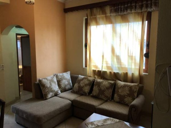 Tirane, jepet me qera Kati 1, 70 m² 25.000 Leke