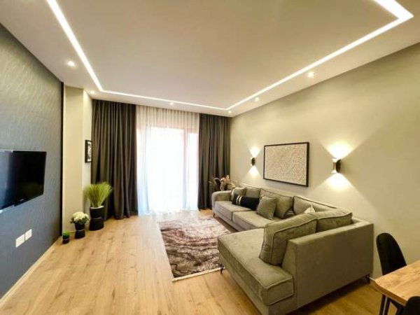 Jepet me qera super  Apartament tek Farmacia 10, Kompleksi “ARLIS”