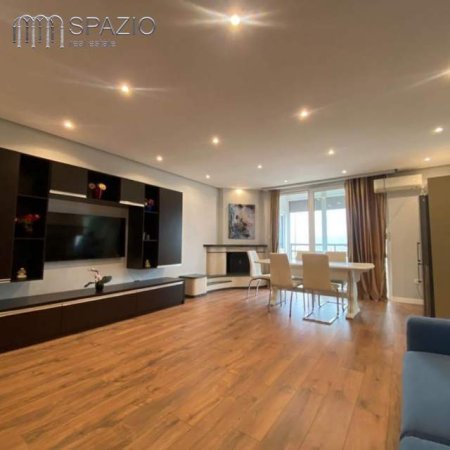 Tirane, jepet me qera apartament 2+1+BLK Kati 13, 125 m² 850 Euro (Ish Ekspozita)