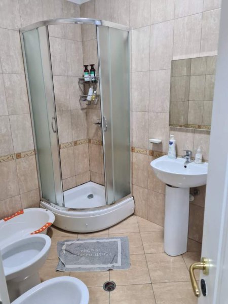 Shitet Apartament 1+1 tek Liqeni Thate,Rruga Peti .95.000 Euro
