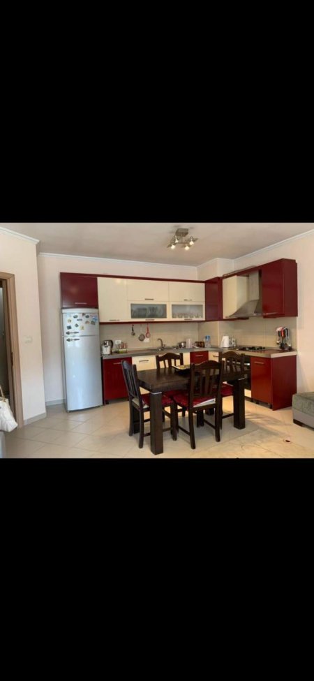 Tirane, jepet me qera apartament 2+1+BLK Kati 6, 115 m² 350 Euro (kmy yzberisht)
