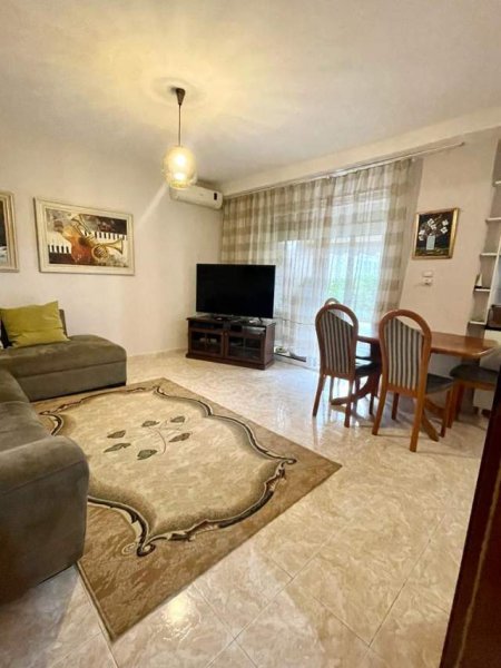 Tirane, jepet me qera apartament 2+1+BLK Kati 3, 102 m² 500 Euro (Qender Siper Piaces, Pas muzeut)