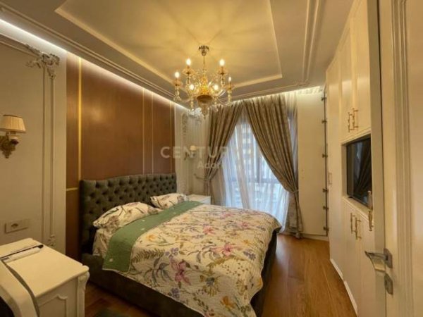 Tirane, jepet me qera apartament 1+1+BLK Kati 4, 71 m² 600 Euro (Pazari i Ri)