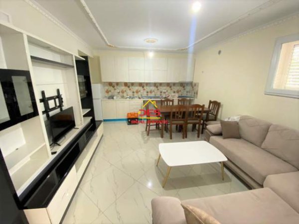 Tirane, jepet me qera apartament 2+1 Kati 1, 90 m² 450  (Rruga Bektash Berberi)