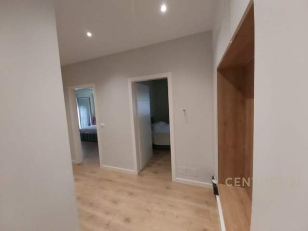 Tirane, jepet me qera apartament 2+1+A Kati 2, 94 m² 700 Euro (Liqeni i Thate)
