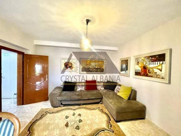 Tirane, jepet me qera apartament 2+1+A+BLK Kati 3, 102 m² 500 Euro (Restorant Piazza)